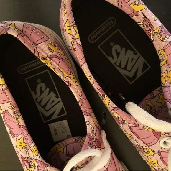 Vans Women's Nintendo Princess Peach Graphic Sneakers - Picture 4 of 6